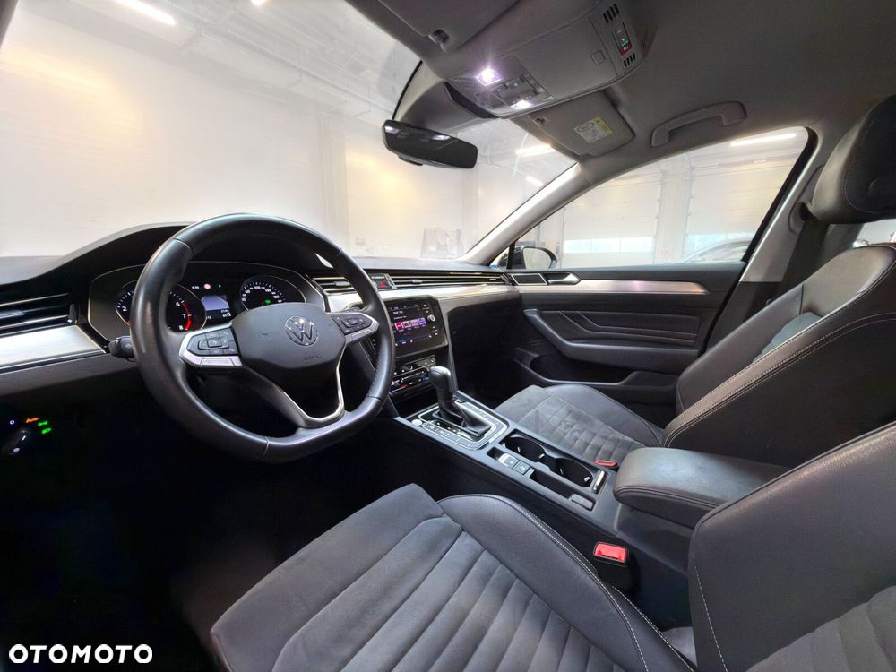 Volkswagen Passat Variant 1.5 TSI EVO Elegance DSG - 20