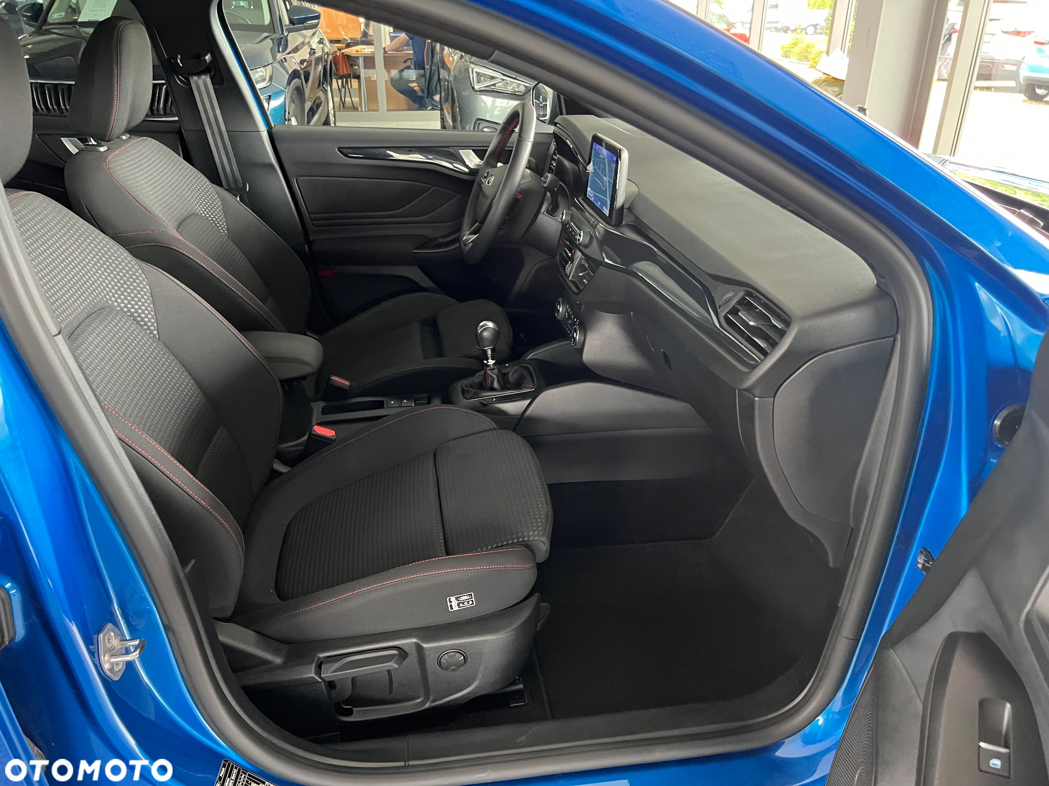 Ford Focus 1.0 EcoBoost ST-Line X - 35