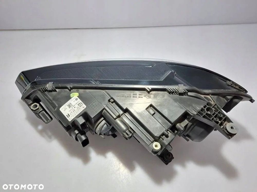 Volkswagen Touran III 2019 Prawa Lampa Reflektor 5TB941006A EUROPA - 8