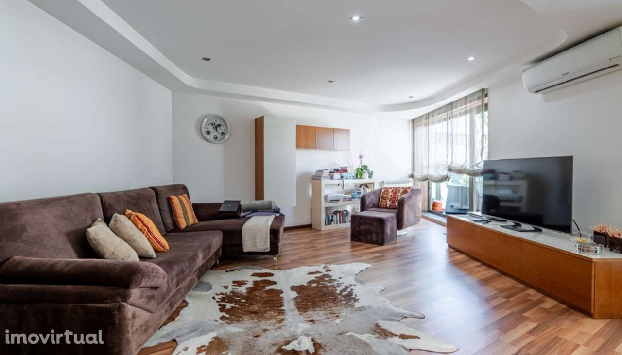 Moradia V3 para venda no centro da Póvoa de Varzim - Grande imagem: 3/25