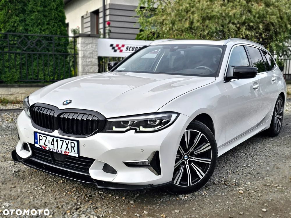 BMW Seria 3 320d xDrive Luxury Line sport