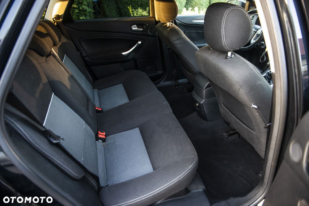 Ford Mondeo 2.0 TDCi Cool & Sound - 33