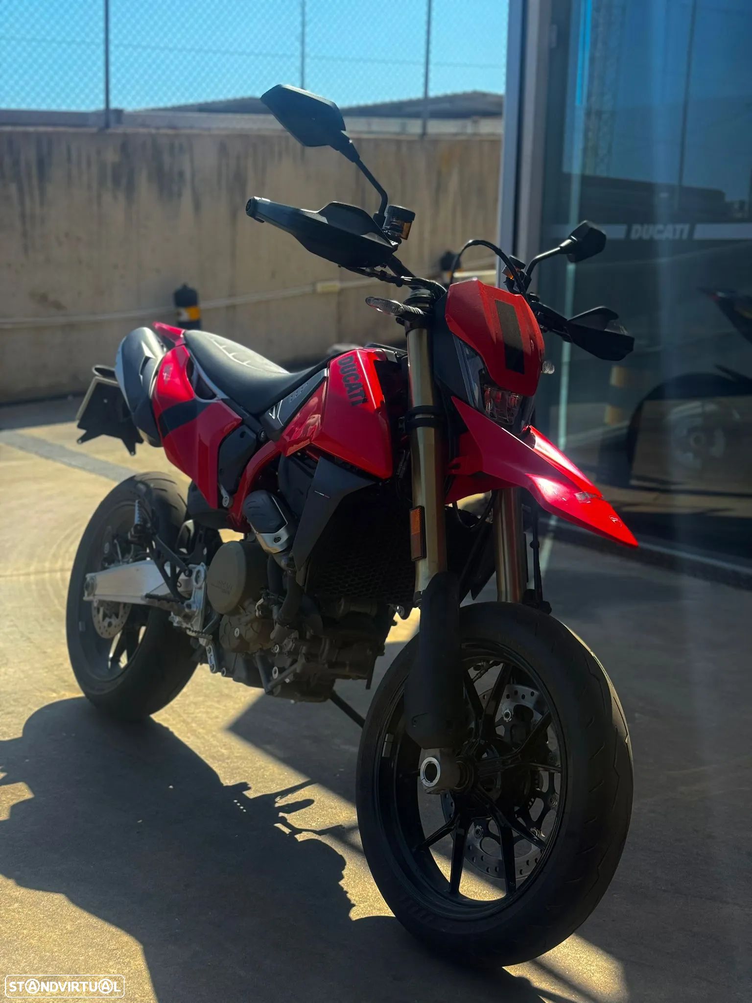 Ducati Hypermotard 698 Mono - 1