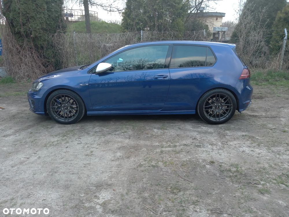 Volkswagen Golf - 16