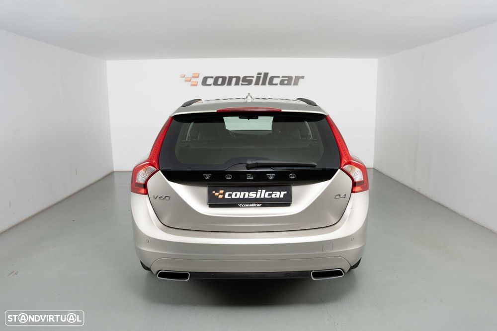 Volvo V60 2.0 D4 Kinetic - 5