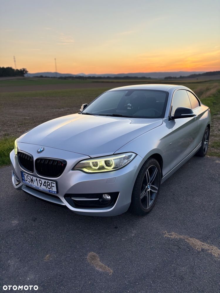 BMW Seria 2 218d Sport Line - 2