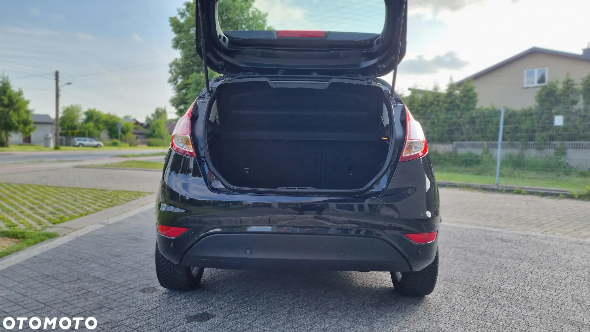 Ford Fiesta 1.25 Celebration - 8