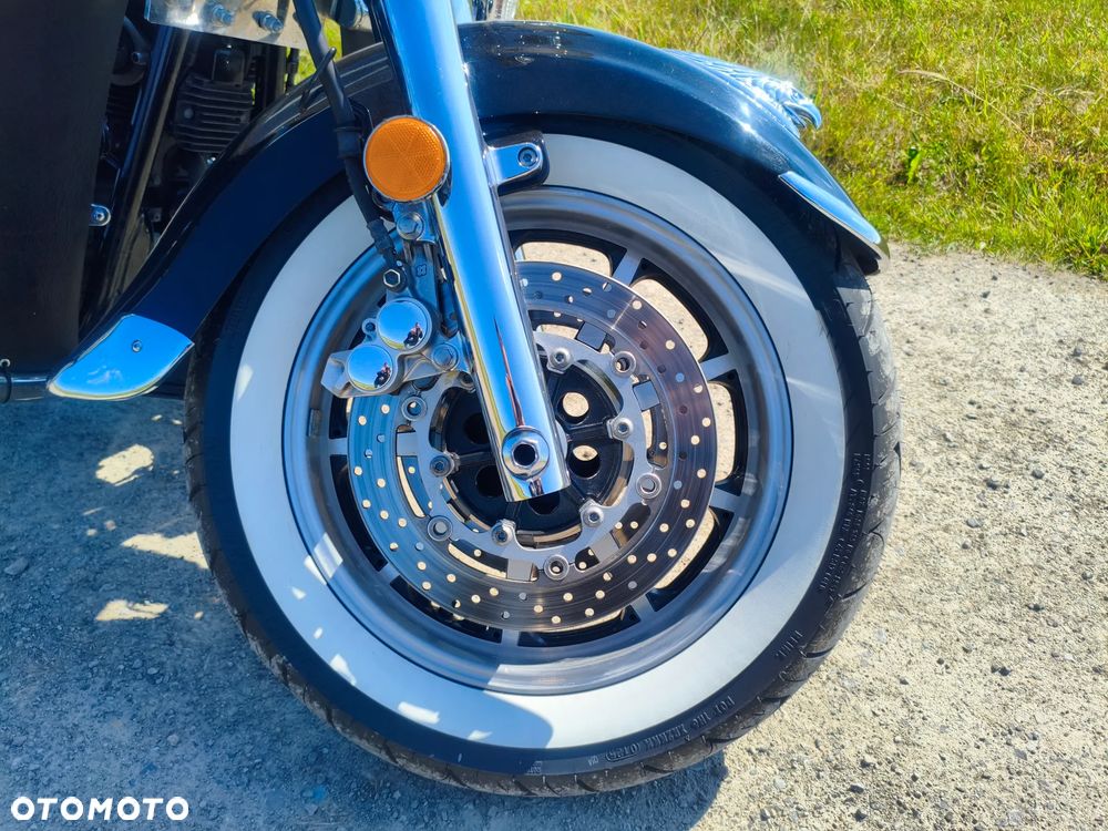 Yamaha Road Star - 8