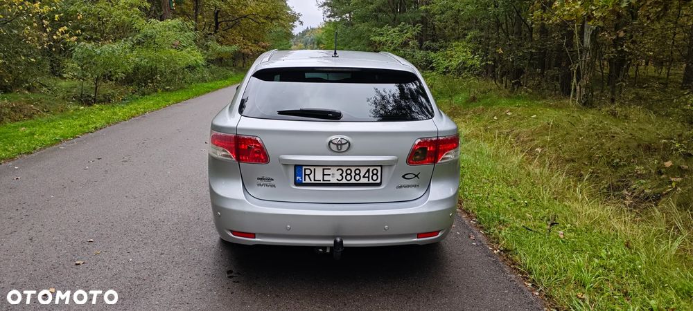Toyota Avensis Combi 1.8 Sol - 4
