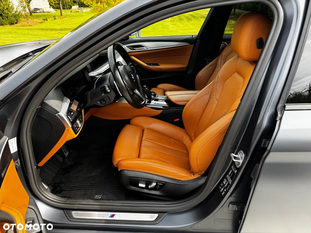 BMW Seria 5 530d xDrive M Sport sport - 9