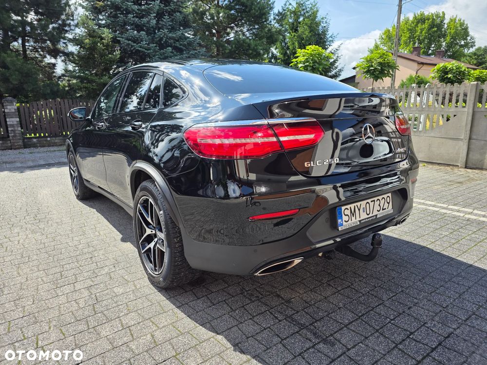 Mercedes-Benz GLC 250 Coupe 4Matic 9G-TRONIC - 3