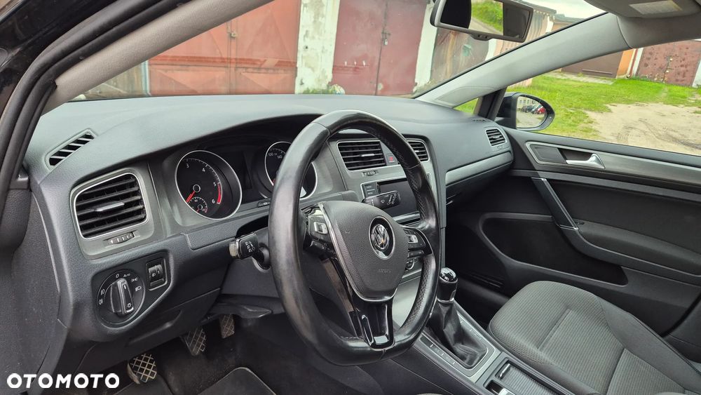 Volkswagen Golf - 12