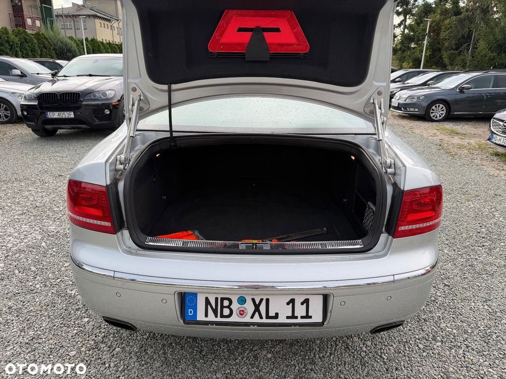 Volkswagen Phaeton 4.2 V8 4MOTION Automatik (5 Sitzer) - 36