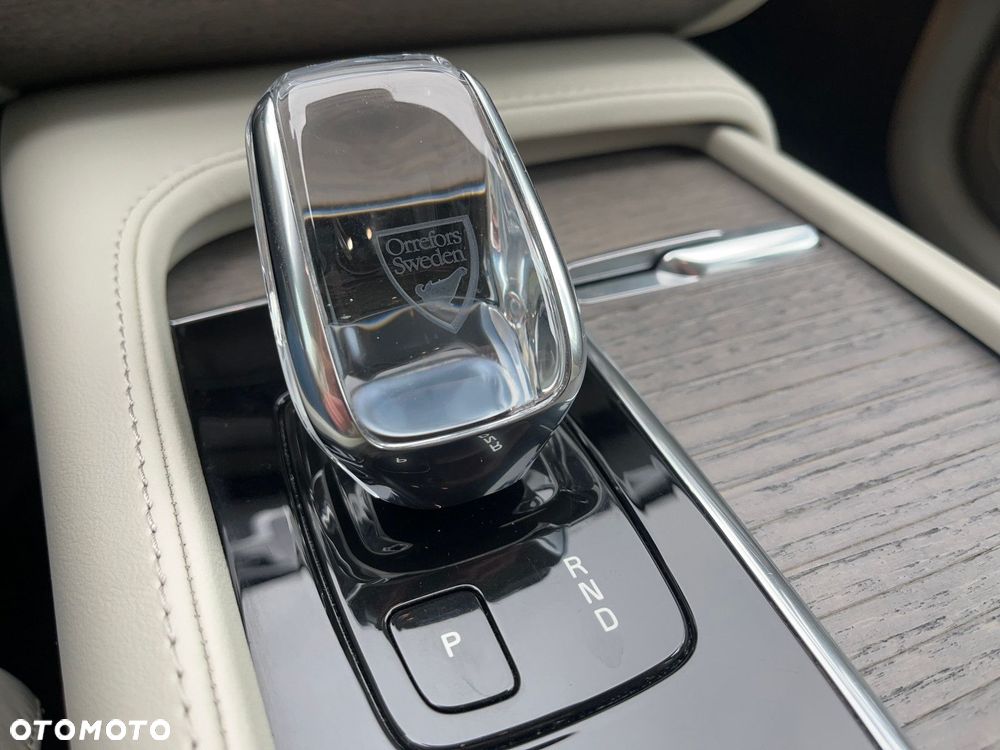 Volvo XC 90 - 23