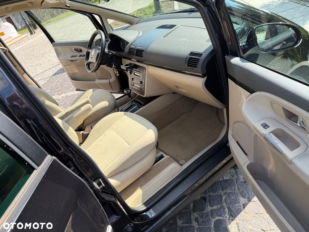 Volkswagen Sharan 1.8T Comfortline Tiptr - 12