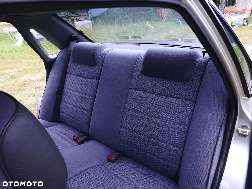 Mazda 626 2.0 D LX - 22