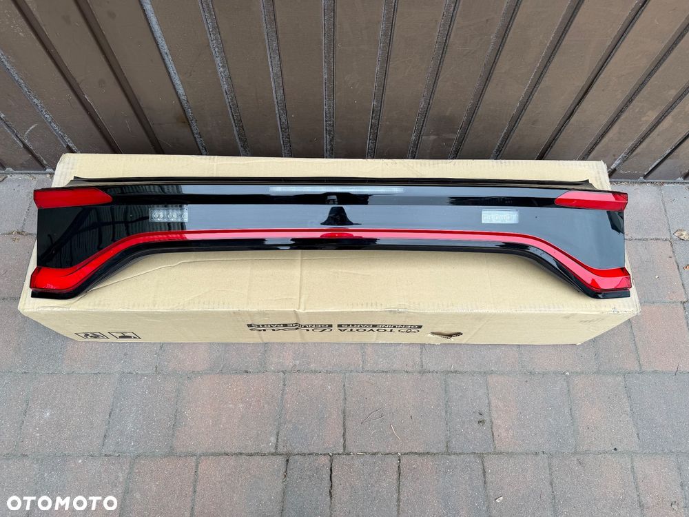 Blenda lampa tył Toyota Yaris GR 24- Lift LED blenda klapy