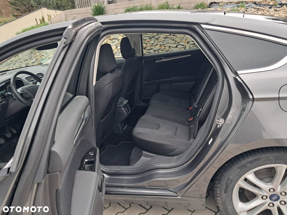 Ford Mondeo - 12