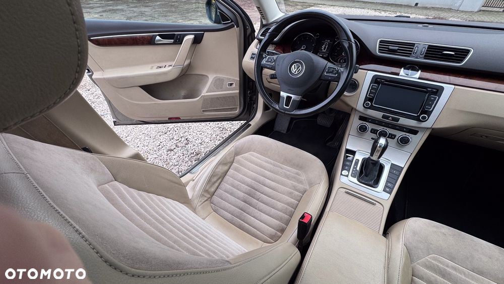 Volkswagen Passat 1.8 TSI Highline DSG - 17