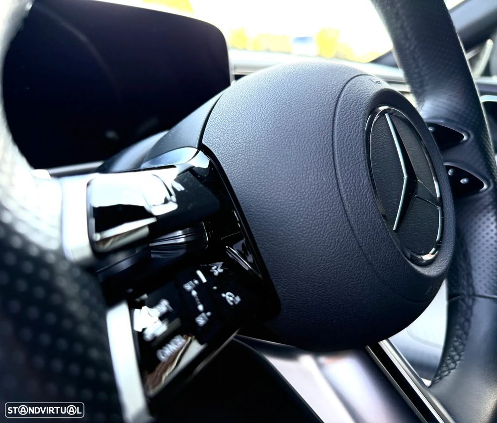 Mercedes-Benz E 300 e AMG Line - 32