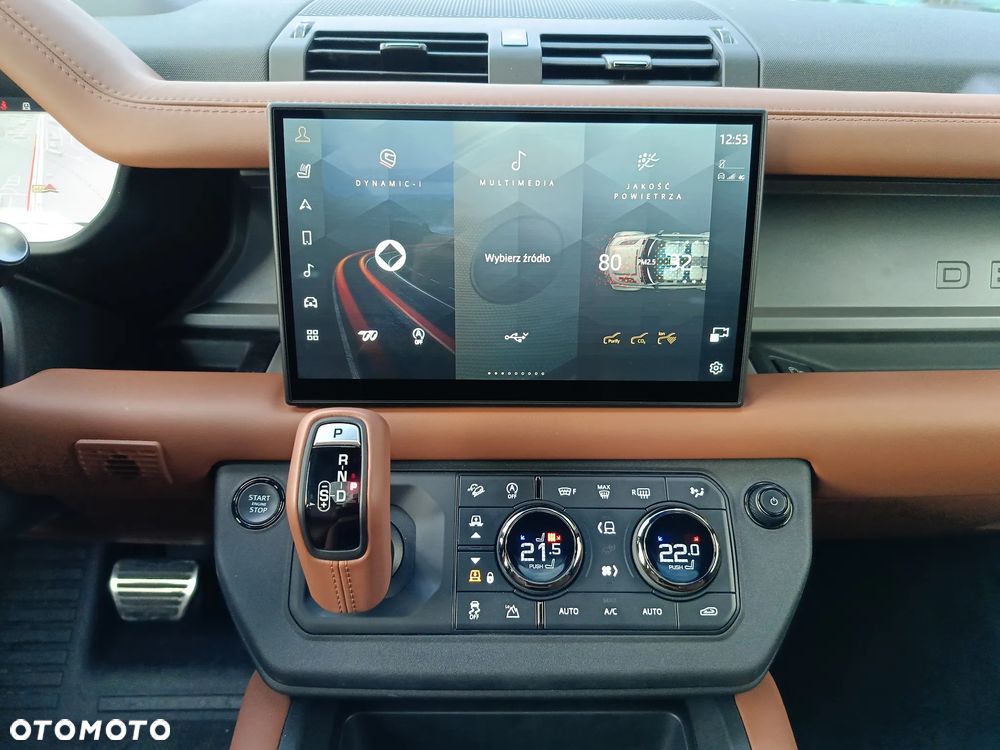 Land Rover Defender - 26