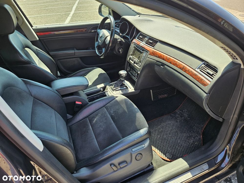 Skoda Superb 2.0 TDI Elegance DSG - 13