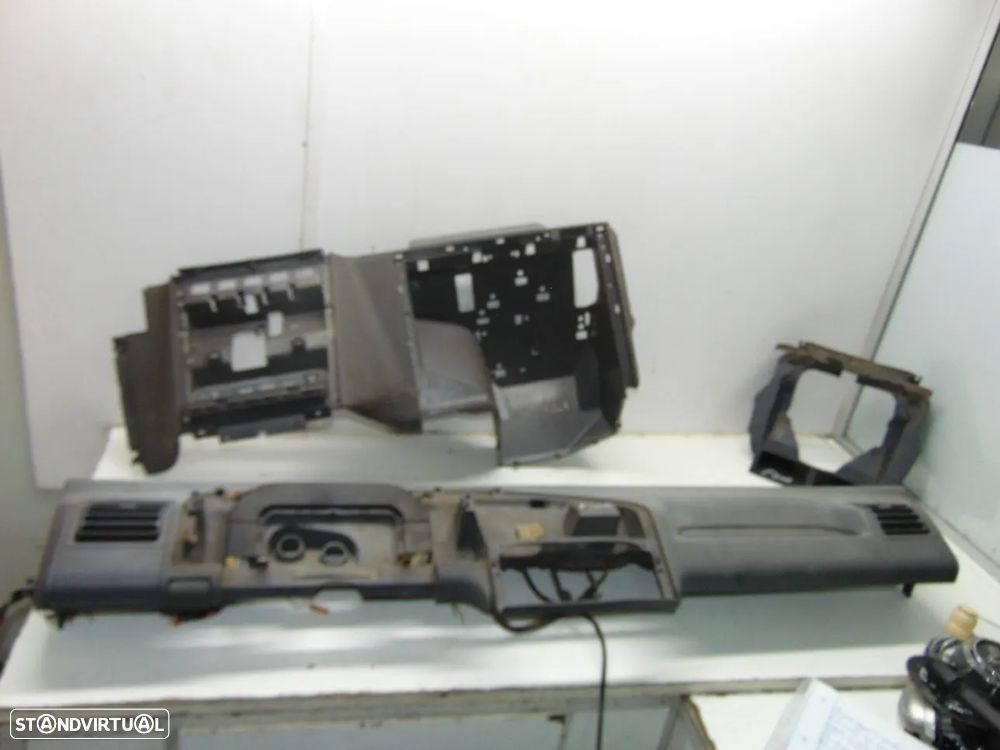 Peugeot 205 tablier - 1