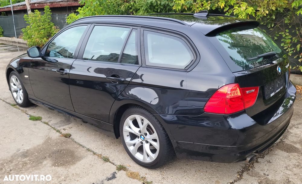 BMW Seria 3 318d Touring - 3