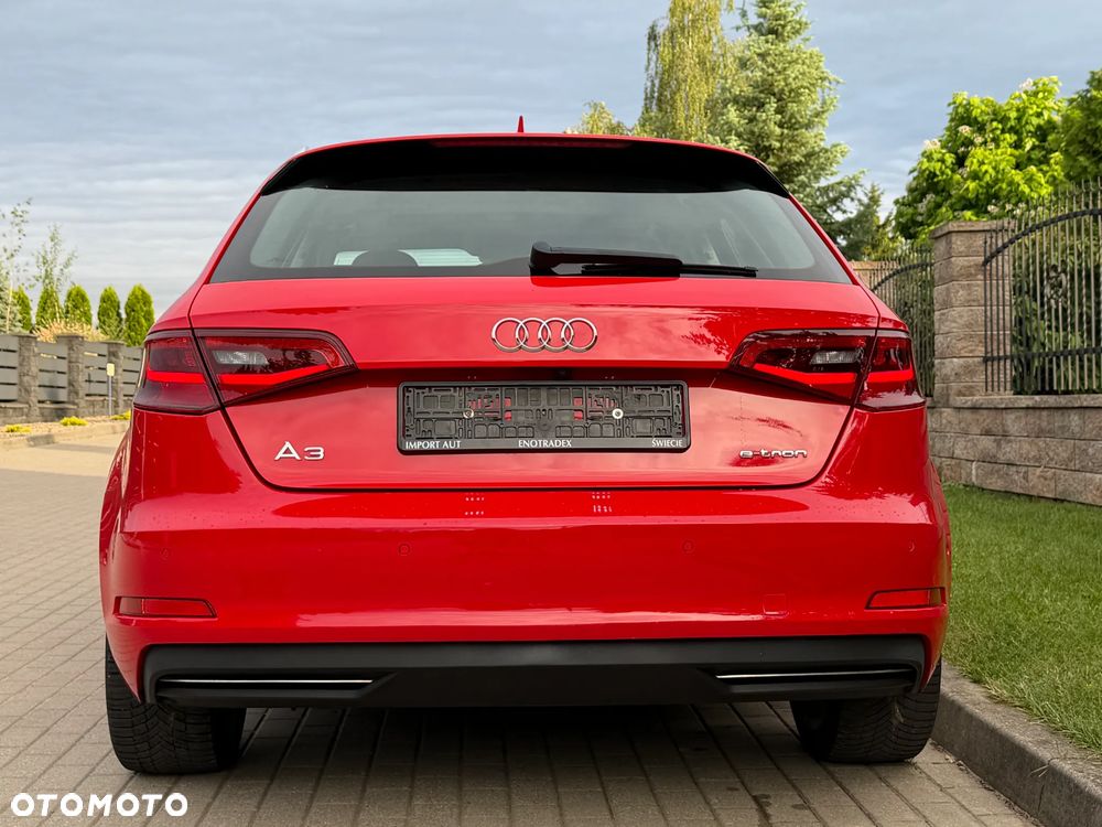 Audi A3 Sportback 1.4 TFSI e-tron S line Sportpaket - 32