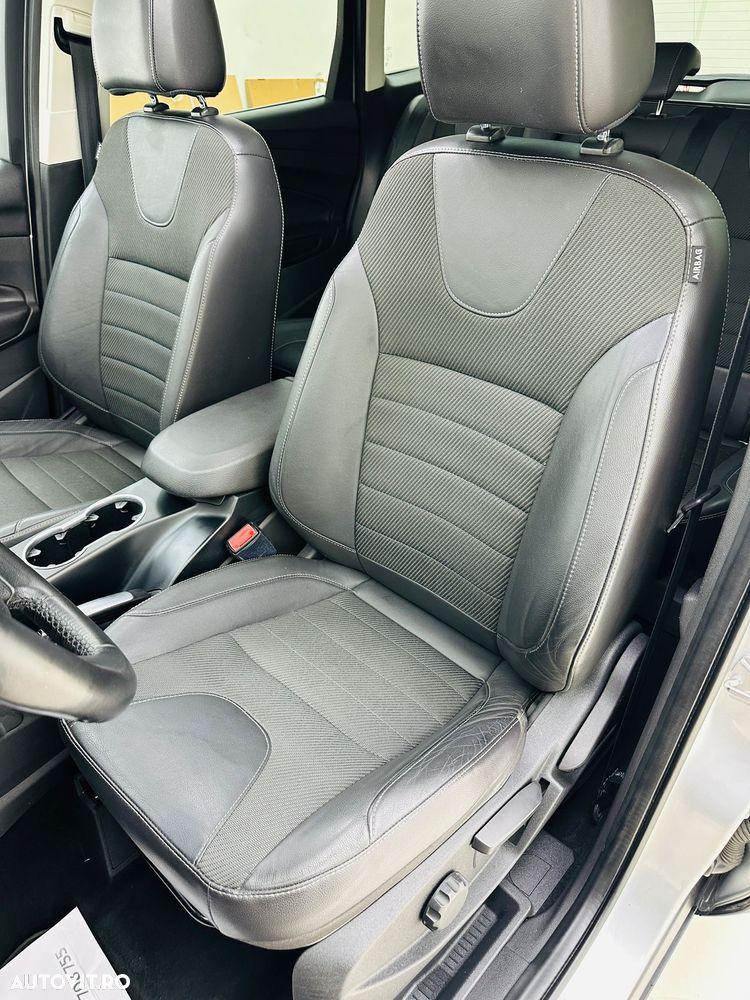Ford Kuga - 14