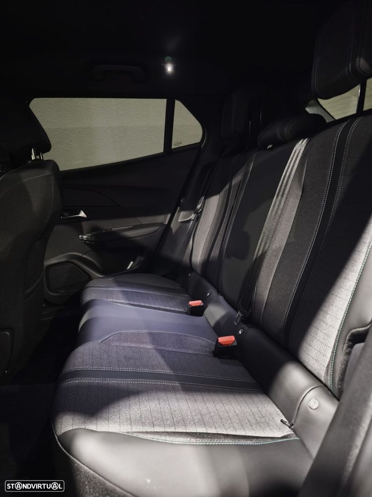 Peugeot 2008 1.2 PureTech Allure Pack - 12