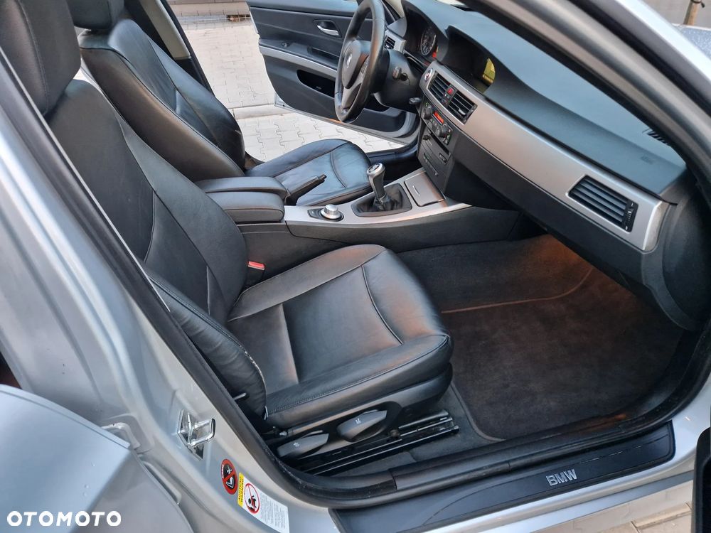 BMW Seria 3 320d - 4