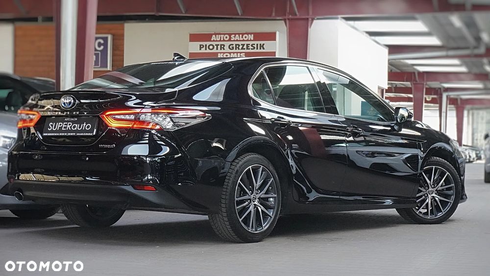 Toyota Camry 2.5 Hybrid Executive CVT - 12