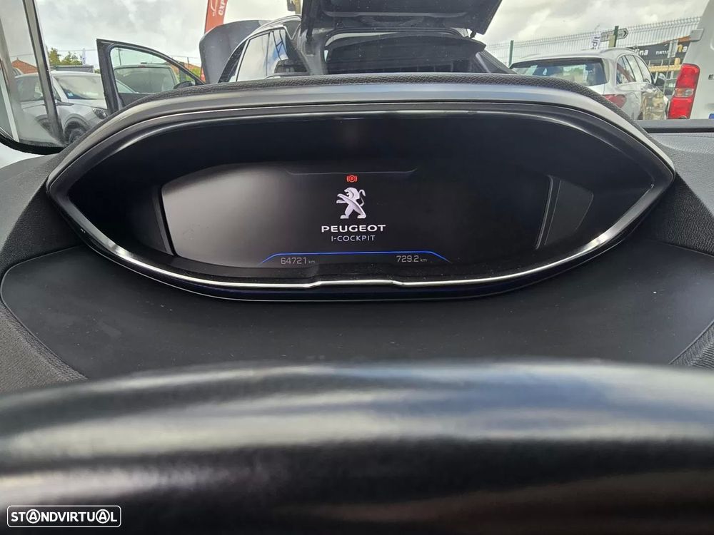Peugeot 5008 1.5 BlueHDi Allure Pack EAT8 - 18