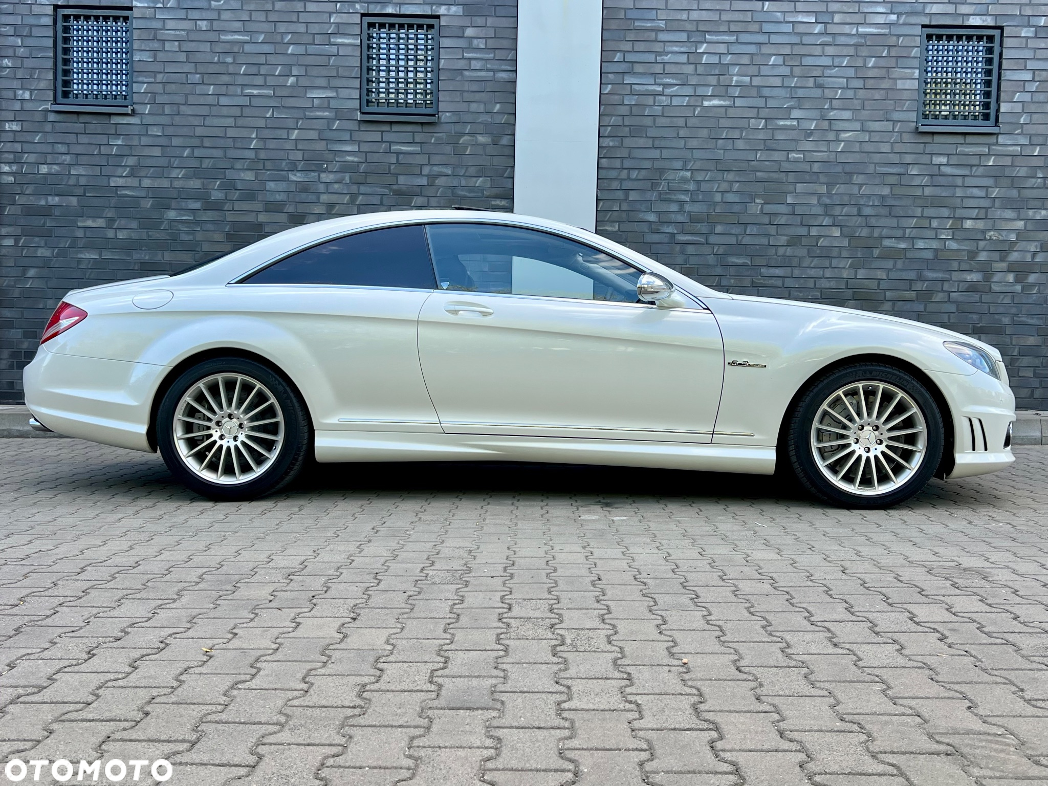 Mercedes-Benz CL 63 AMG - 10