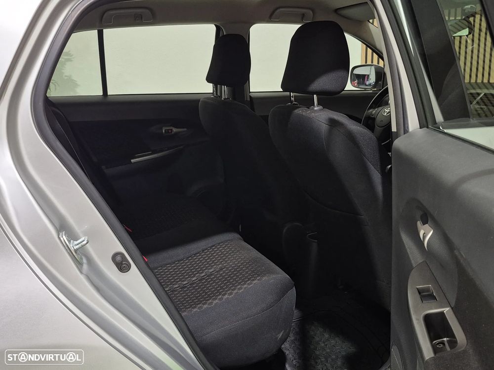 Toyota Urban Cruiser 1.33 VVT-i High Pack - 14
