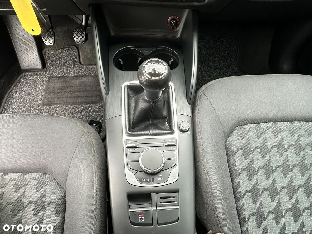 Audi A3 Sportback 1.6 TDI - 14