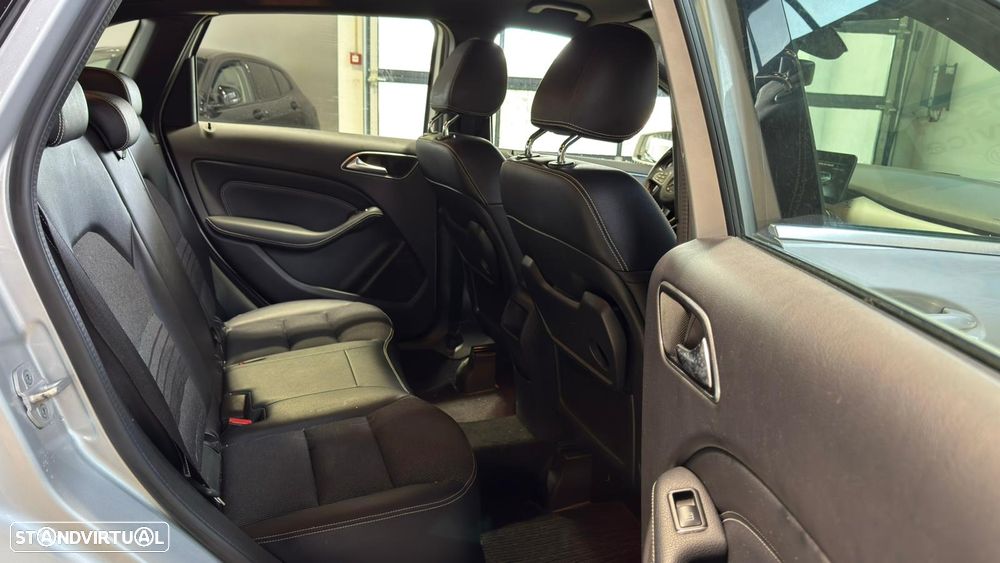 Mercedes-Benz B 180 d Urban - 35