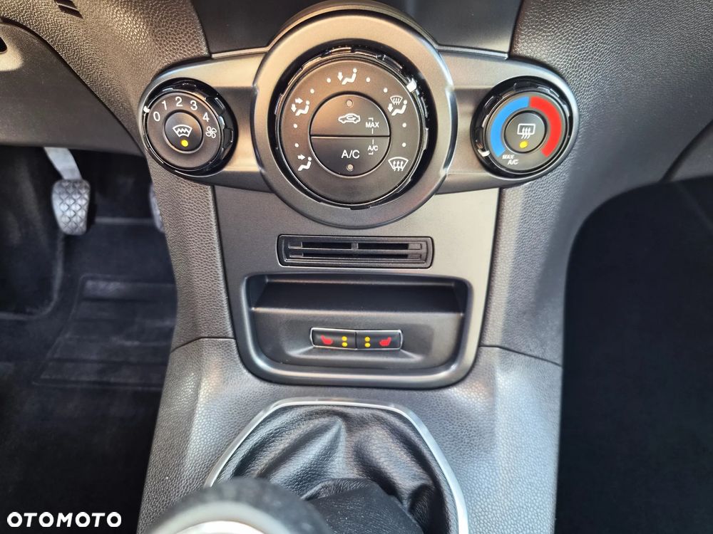 Ford Fiesta - 22