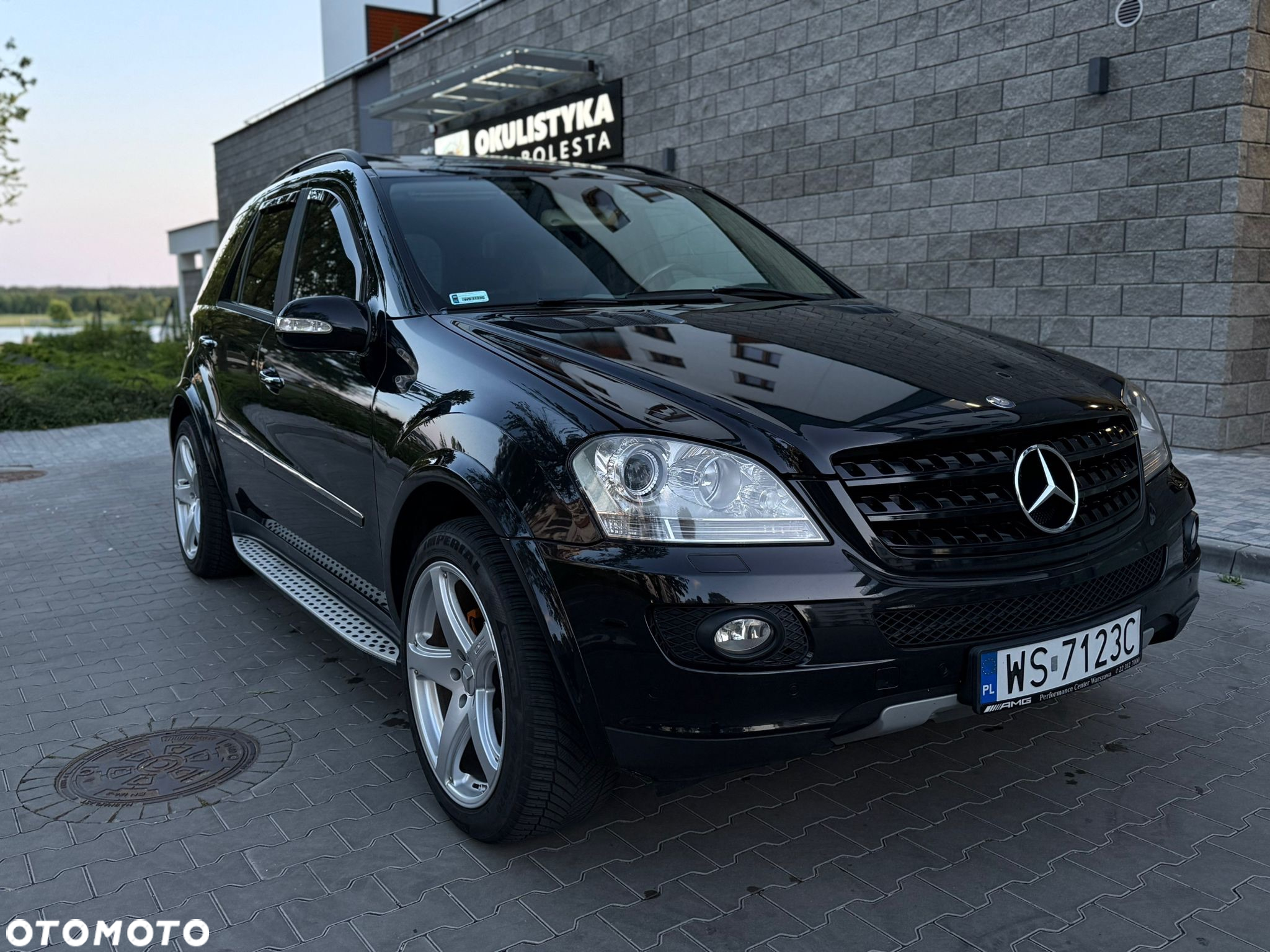 Mercedes-Benz ML 500 4-Matic - 16