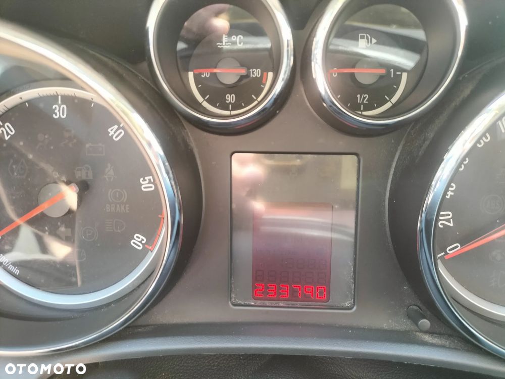 Opel Astra 2.0 CDTI Cosmo - 11