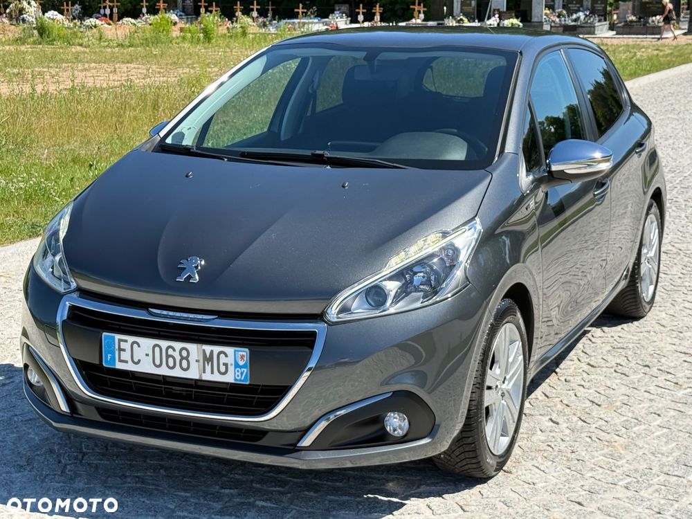 Peugeot 208 1.2 PureTech Style - 1