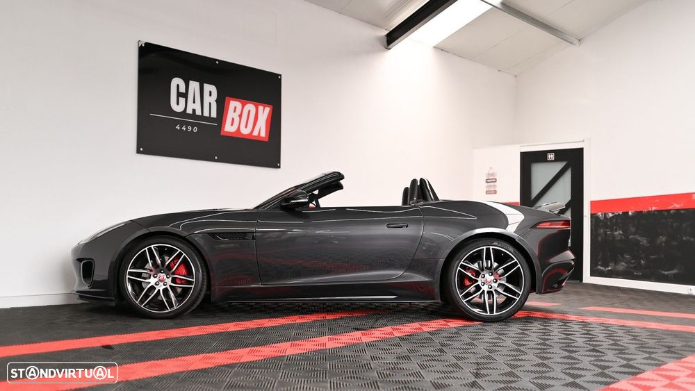 Jaguar F-Type 2.0 i4 Chequered Flag - 35