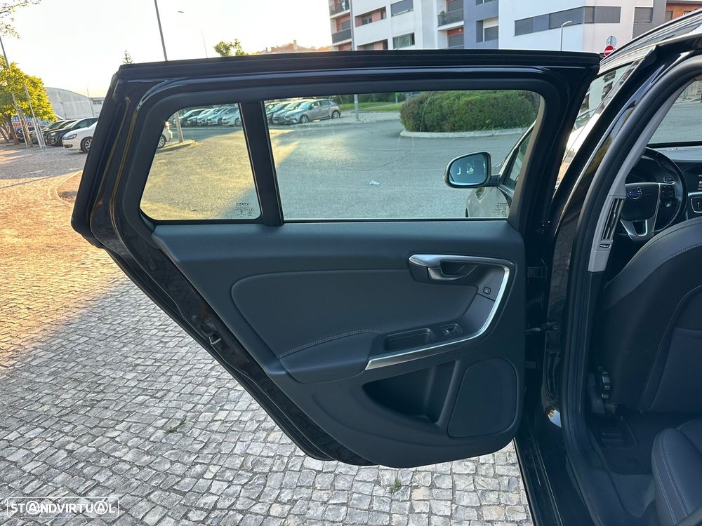 Volvo V60 1.6 D2 Momentum Eco Powershift - 20