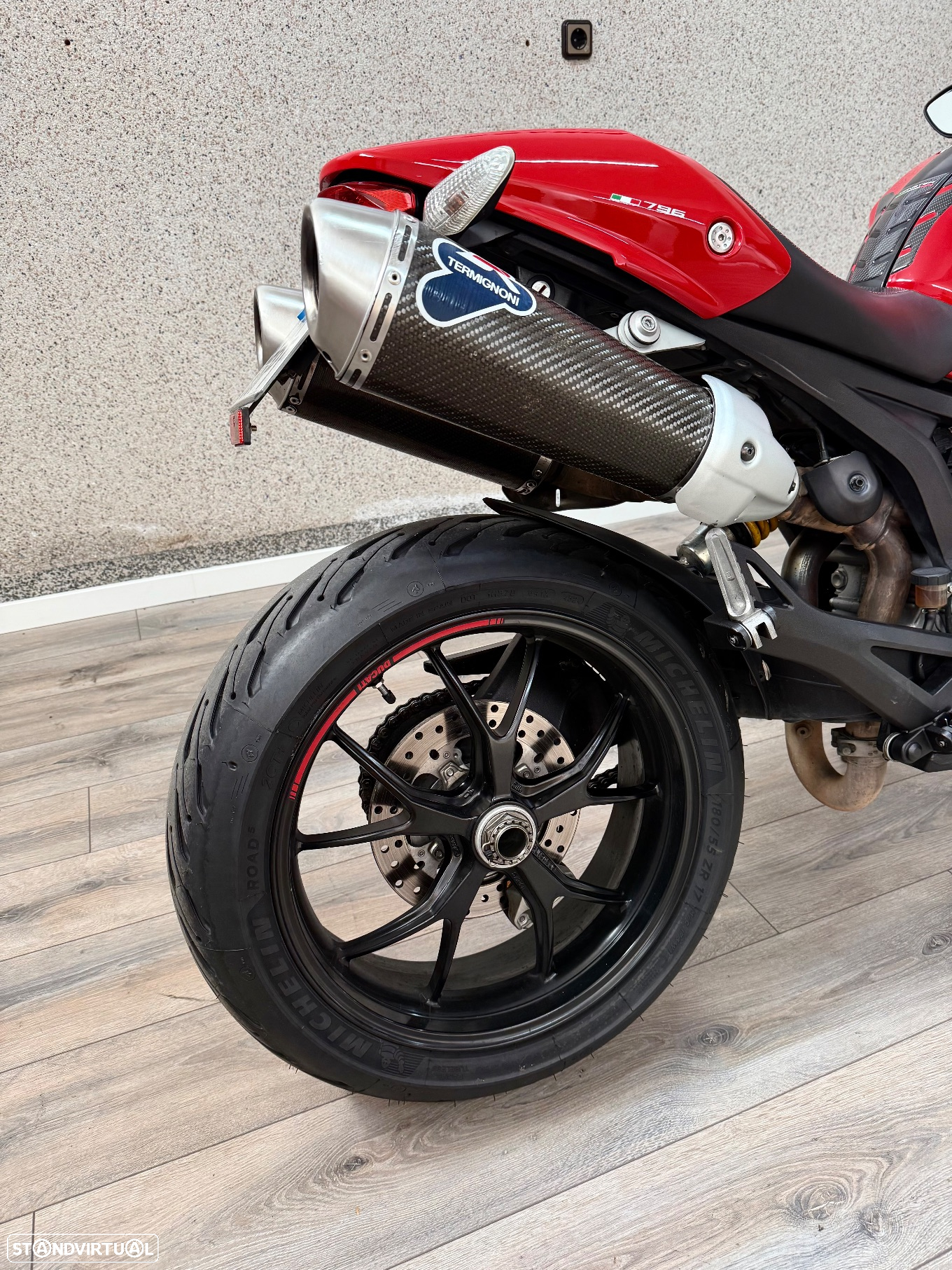 Ducati Monster 796 - 9