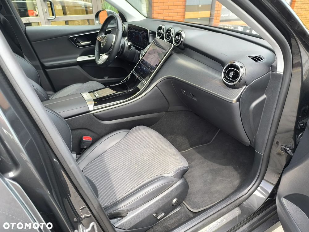 Mercedes-Benz GLC 300 e 4Matic 9G-TRONIC Edition Avantgarde - 15