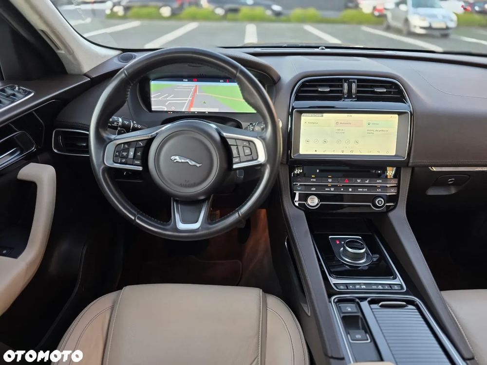 Jaguar F-Pace 2.0 i4D AWD Prestige - 30