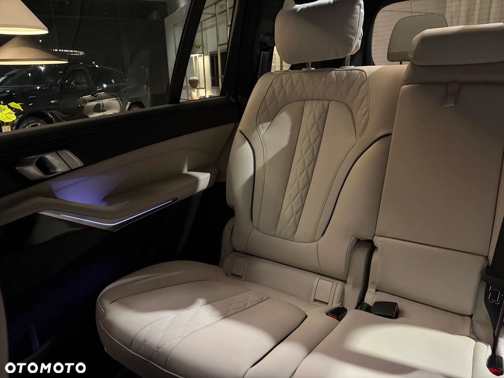 BMW X7 xDrive40d mHEV sport - 26