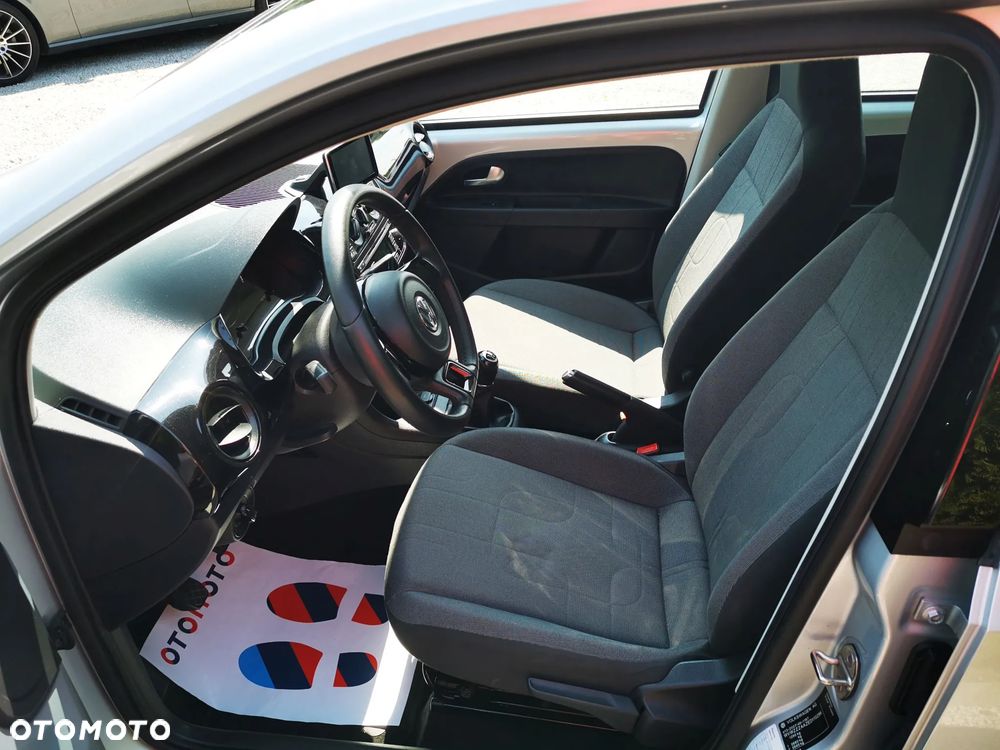 Volkswagen up! high - 12