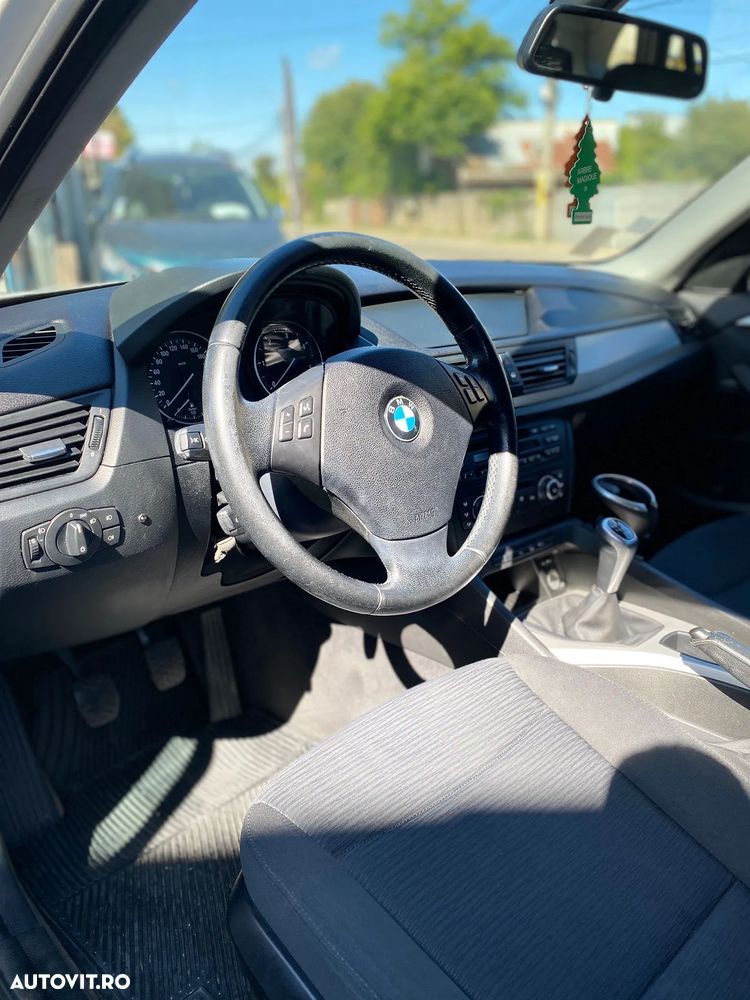 BMW X1 xDrive18d - 12